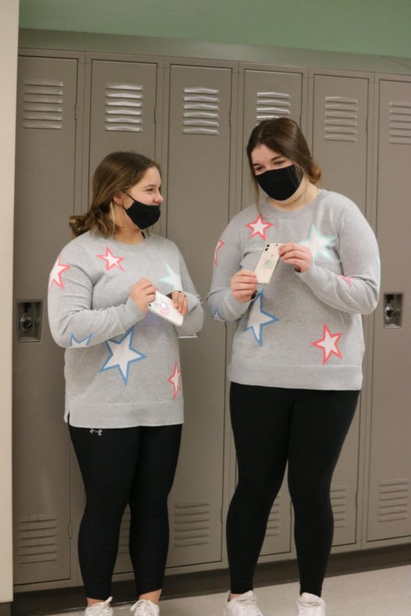 Photo Gallery: Winter Homecoming Day 2-Twin Day